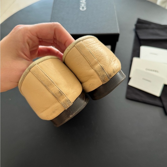 CHANEL beige and black ballerinas - Picture 8 of 11